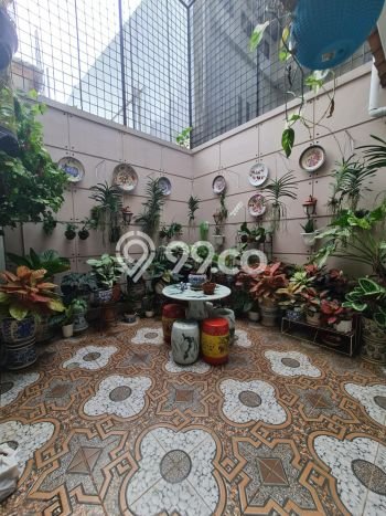 Rumah Elit Modern Siap Huni di Cirendeu Jakarta Selatan Rumah Elit Modern Siap Huni di Cirendeu Jakarta Selatan