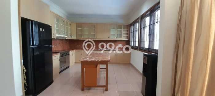 Rumah Disewakan Jakarta Selatan LT 300m2 LB 250m2 Kawasan Pondok Indah Rumah Disewakan Jakarta Selatan LT 300m2 LB 250m2 Kawasan Pondok Indah