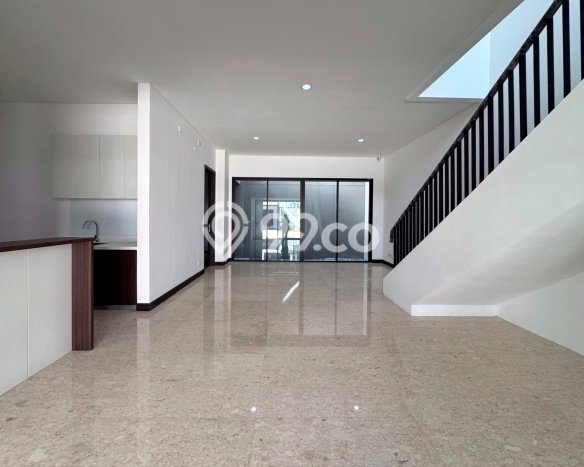 Jual Rumah Mewah Megah Dengan View Cantik di BSD, Tangerang Jual Rumah Mewah Megah Dengan View Cantik di BSD, Tangerang