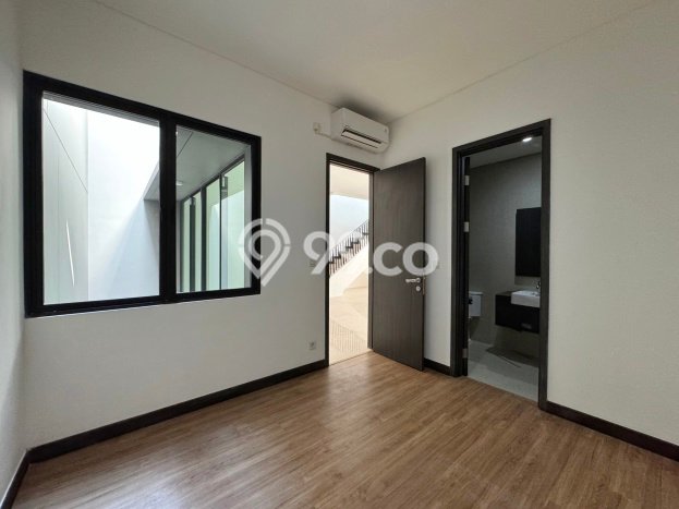 Jual Rumah Mewah Megah Dengan View Cantik di BSD, Tangerang Jual Rumah Mewah Megah Dengan View Cantik di BSD, Tangerang