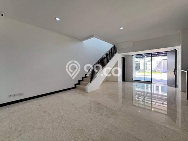Jual Rumah Mewah Megah Dengan View Cantik di BSD, Tangerang Jual Rumah Mewah Megah Dengan View Cantik di BSD, Tangerang