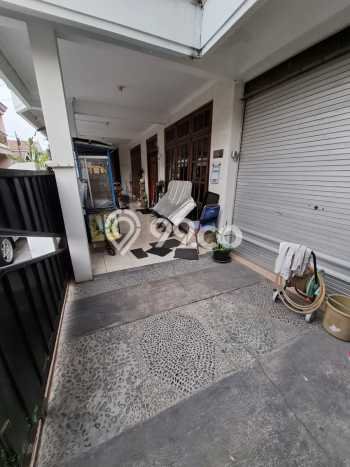 Rumah Strategis Modern Lb 190m2 di Wiyung, Surabaya Rumah Strategis Modern Lb 190m2 di Wiyung, Surabaya