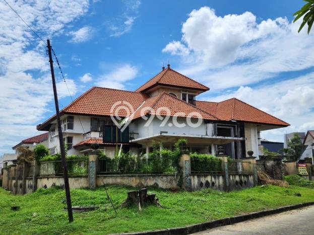 Hot Offer Hunian Mewah Ideal dan Luas di Wiyung, Surabaya Hot Offer Hunian Mewah Ideal dan Luas di Wiyung, Surabaya