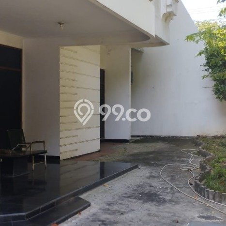 Rumah Mewah LB 1100m2 Siap Huni Desain Elegan di Dharma Husada, Surabaya Rumah Mewah LB 1100m2 Siap Huni Desain Elegan di Dharma Husada, Surabaya