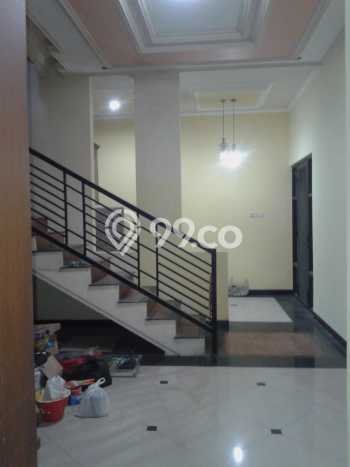 Jarang Ada! Rumah Sewa 4 Kamar Nyaman Siap Huni Waru Jarang Ada! Rumah Sewa 4 Kamar Nyaman Siap Huni Waru