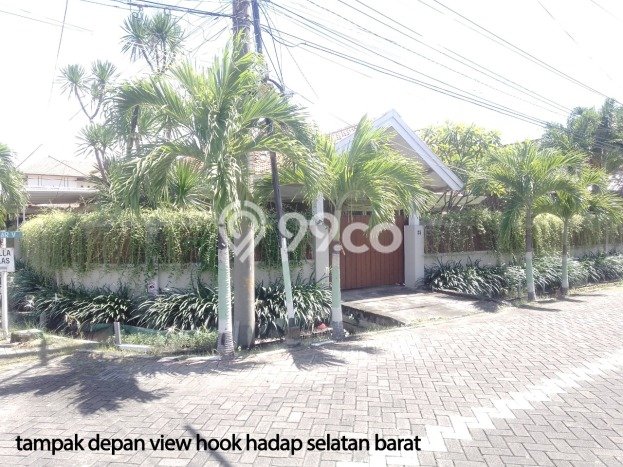 Jual Rumah Luas Megah Dengan View Eksklusif di Manyar, Surabaya Jual Rumah Luas Megah Dengan View Eksklusif di Manyar, Surabaya