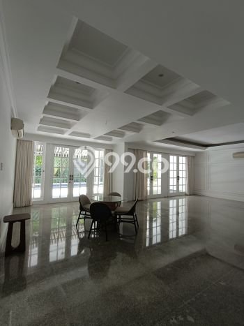 Disewakan! Rumah 7 Kamar Tidur &
6 Kamar Mandi di Kemang, Jakarta Selatan Disewakan! Rumah 7 Kamar Tidur &
6 Kamar Mandi di Kemang, Jakarta Selatan