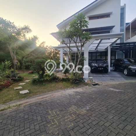 Ready to Use! Luxury House LT 225m2 Desain Modern di BSD City Ready to Use! Luxury House LT 225m2 Desain Modern di BSD City