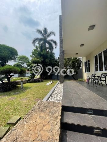 Rumah Elit LB 550m2 Siap Huni Desain Elegan di BSD City, Tangerang Rumah Elit LB 550m2 Siap Huni Desain Elegan di BSD City, Tangerang