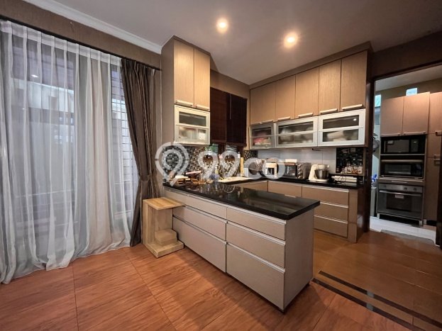 Rumah Luxury Modern Siap Huni di Sentul City Bogor Rumah Luxury Modern Siap Huni di Sentul City Bogor