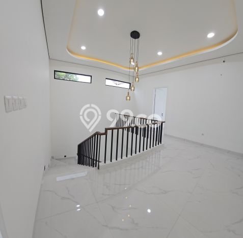 For Sale! Premium House LT 130m2 Desain Elegan di BSD City For Sale! Premium House LT 130m2 Desain Elegan di BSD City