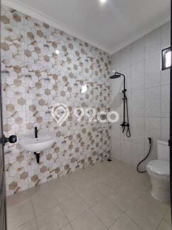 Rumah Elit LB 220m2 Siap Huni Desain Elegan di BSD, Tangerang Rumah Elit LB 220m2 Siap Huni Desain Elegan di BSD, Tangerang