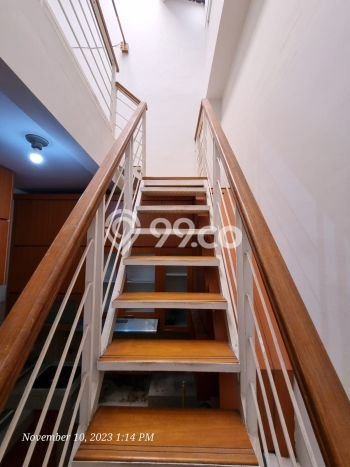 Dijual Cepat Rumah Bagus Siap Huni LB 138m2 di Cinere, Depok Dijual Cepat Rumah Bagus Siap Huni LB 138m2 di Cinere, Depok