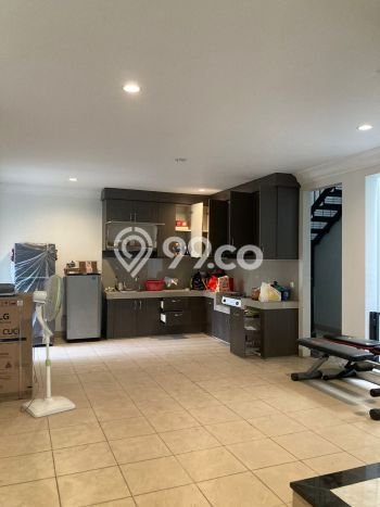 For Sale! Luxury House LT 170m2 Desain Elegan di Alam Sutera For Sale! Luxury House LT 170m2 Desain Elegan di Alam Sutera