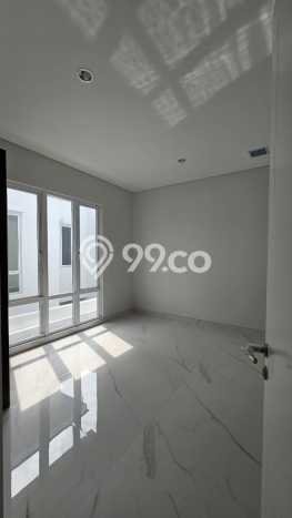 Rumah Luxury Modern Tanpa Renovasi di Gading Serpong Tangerang Rumah Luxury Modern Tanpa Renovasi di Gading Serpong Tangerang