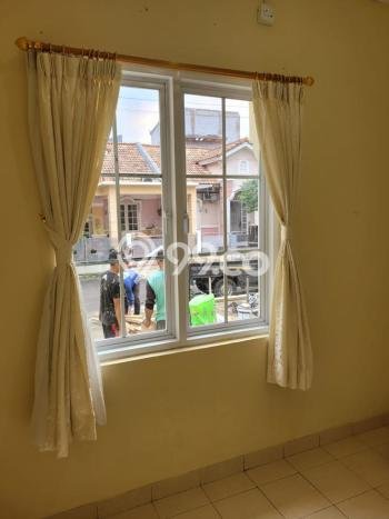 Rumah Luas Asri 2 KT Siap Huni di BSD Nusaloka Tangerang Rumah Luas Asri 2 KT Siap Huni di BSD Nusaloka Tangerang
