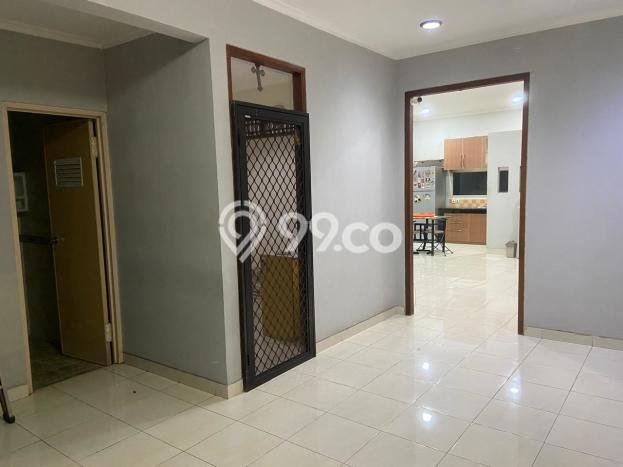 Rumah Modern 4 KT di BSD Nusaloka Tangerang Semi Furnished Rumah Modern 4 KT di BSD Nusaloka Tangerang Semi Furnished