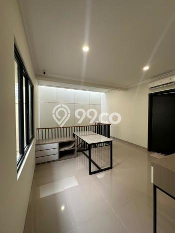 Rumah Mewah LB 155m2 Siap Pakai Desain Elegan di Gading Serpong, Tangerang Rumah Mewah LB 155m2 Siap Pakai Desain Elegan di Gading Serpong, Tangerang