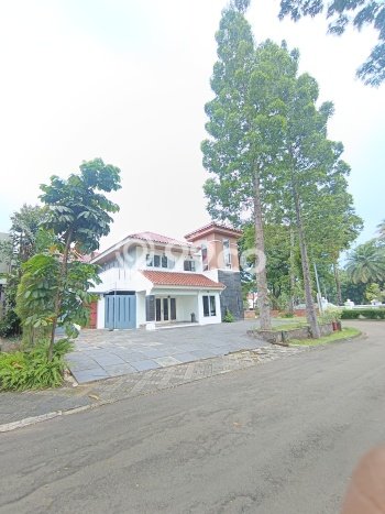 Rumah Elit LB 290m2 Siap Huni Desain Elegan di BSD Taman Giri Loka, Tangerang Rumah Elit LB 290m2 Siap Huni Desain Elegan di BSD Taman Giri Loka, Tangerang