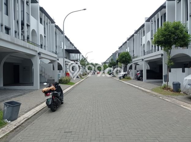 Dijual Rumah Elit Exclusive di BSD, Tangerang Selatan Dijual Rumah Elit Exclusive di BSD, Tangerang Selatan