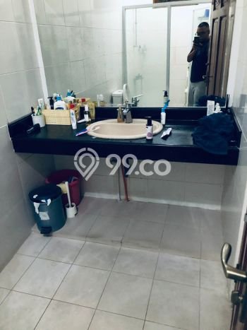 Dijual Rumah Luas Elegan Dengan View Cantik di Kemanggisan, Jakarta Barat Dijual Rumah Luas Elegan Dengan View Cantik di Kemanggisan, Jakarta Barat