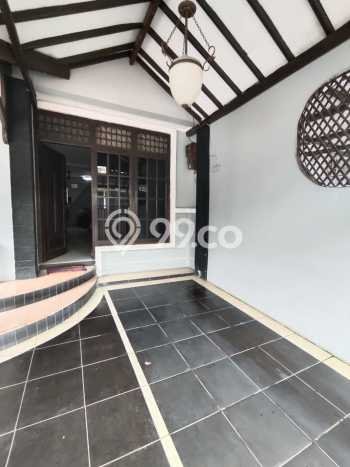 Rumah Modern 4 KT di BSD Griya Loka Tangerang Unfurnished Rumah Modern 4 KT di BSD Griya Loka Tangerang Unfurnished