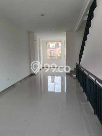 Ruko Siap Pakai di , Luas 162m2m², Lokasi Bisnis, Akses Bagus Ruko Siap Pakai di , Luas 162m2m², Lokasi Bisnis, Akses Bagus