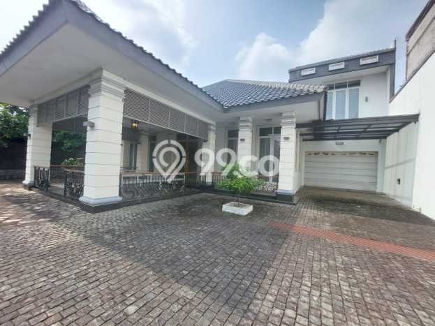 Jual Rumah Mewah Megah Dengan View Cantik di Pondok Labu, Jakarta Selatan Jual Rumah Mewah Megah Dengan View Cantik di Pondok Labu, Jakarta Selatan