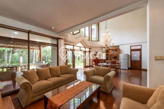 Rumah Strategis dengan Luas Tanah 498m2m² dan Luas Bangunan 600m2m² di Area Ciumbuleuit, Bandung Rumah Strategis dengan Luas Tanah 498m2m² dan Luas Bangunan 600m2m² di Area Ciumbuleuit, Bandung