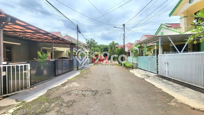 Jual Rumah Bagus Siap Huni LB 200m2 di Antapani, Bandung Jual Rumah Bagus Siap Huni LB 200m2 di Antapani, Bandung