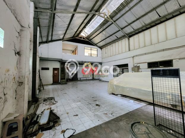 Gudang Dijual di Bandung LT 978m2 & LB 1050m2 Lokasi Terbaik! Gudang Dijual di Bandung LT 978m2 & LB 1050m2 Lokasi Terbaik!