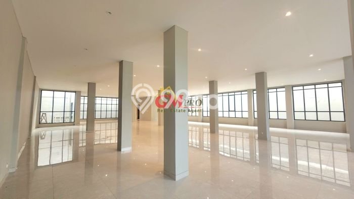 Komersial Disewa di Coblong, Bandung, LT 1040m2 / LB 800m2 Komersial Disewa di Coblong, Bandung, LT 1040m2 / LB 800m2