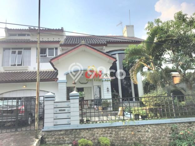 Rumah Luxury Modern Tanpa Renovasi di Setiabudi Bandung Rumah Luxury Modern Tanpa Renovasi di Setiabudi Bandung
