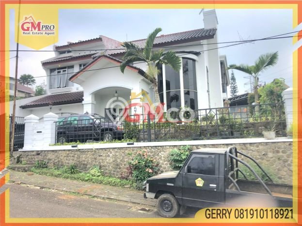Rumah Luxury Modern Tanpa Renovasi di Setiabudi Bandung Rumah Luxury Modern Tanpa Renovasi di Setiabudi Bandung