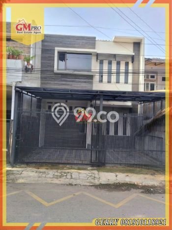 Dijual Hunian Rumah Terawat 5 Kamar di Sarijadi, Bandung Dijual Hunian Rumah Terawat 5 Kamar di Sarijadi, Bandung
