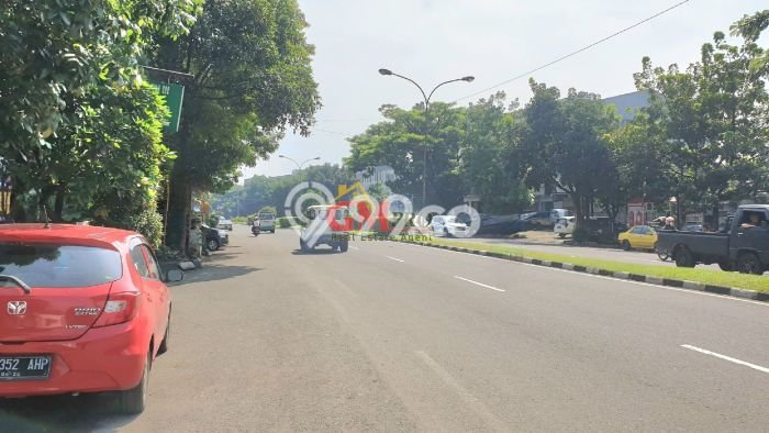 Ruko Dijual di Bandung LT 193m2 & LB 300m2 Lokasi Terbaik! Ruko Dijual di Bandung LT 193m2 & LB 300m2 Lokasi Terbaik!