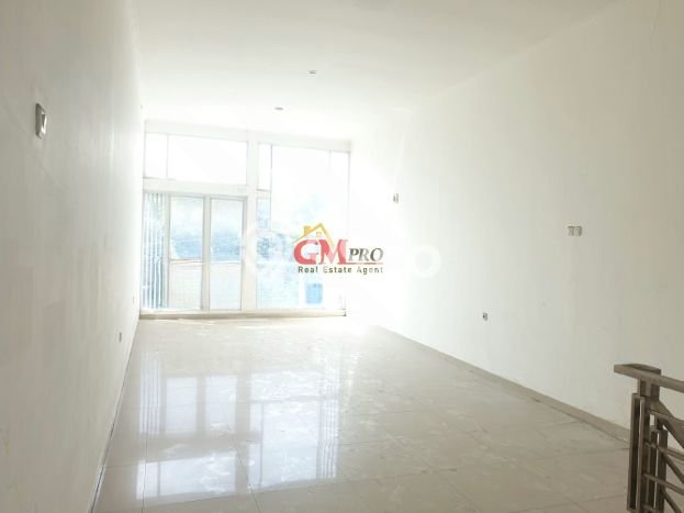 Ruko Dijual di Bandung LT 193m2 & LB 300m2 Lokasi Terbaik! Ruko Dijual di Bandung LT 193m2 & LB 300m2 Lokasi Terbaik!