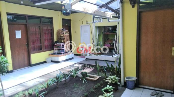For Sale! Premium House LT 300m2 Desain Elegan di Pasteur For Sale! Premium House LT 300m2 Desain Elegan di Pasteur