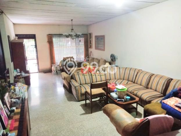 For Sale! Luxury House LT 450m2 Desain Elegan di Turangga For Sale! Luxury House LT 450m2 Desain Elegan di Turangga