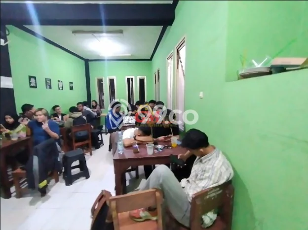 Unit Ruko Dijual di Bandung LT 39m2 & LB 200m2 Unit Ruko Dijual di Bandung LT 39m2 & LB 200m2