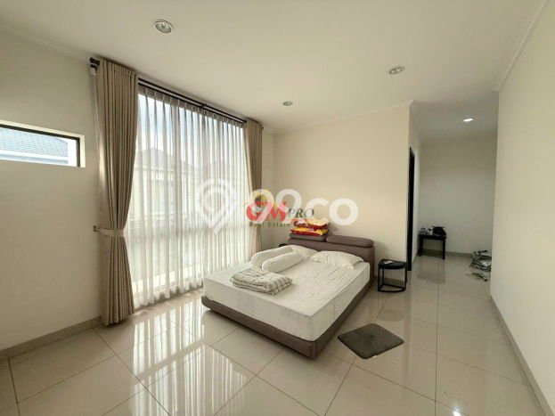Rumah Bagus Siap Huni Di Summarecon Bandung Luas 215m2 Lokasi Strategis Rumah Bagus Siap Huni Di Summarecon Bandung Luas 215m2 Lokasi Strategis