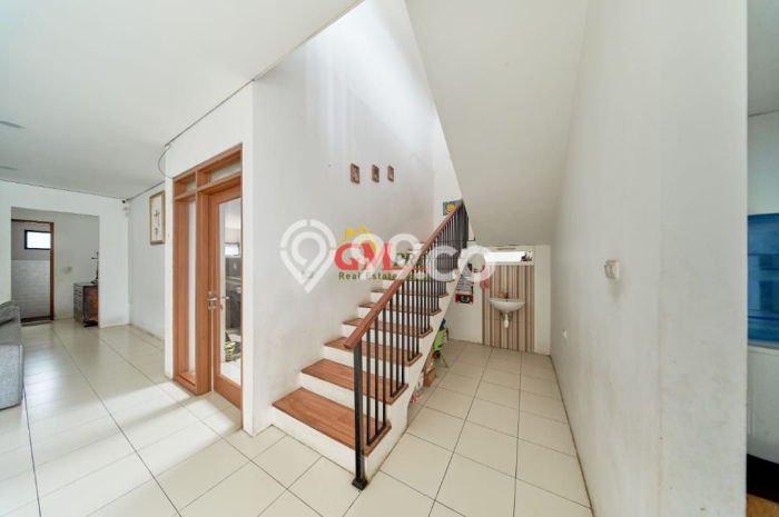 Ready to Use! Luxury House LT 323m2 Desain Elegan di Setiabudi Ready to Use! Luxury House LT 323m2 Desain Elegan di Setiabudi