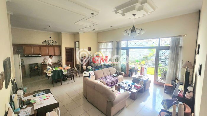 Dijual Rumah Luas Elegan Dengan View Eksklusif di Setra Sari, Bandung Dijual Rumah Luas Elegan Dengan View Eksklusif di Setra Sari, Bandung