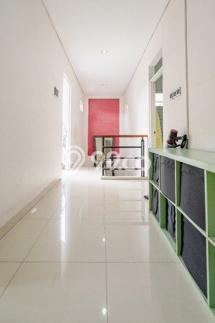 For Sale! Luxury House LT 208m2 Desain Elegan di BSD For Sale! Luxury House LT 208m2 Desain Elegan di BSD
