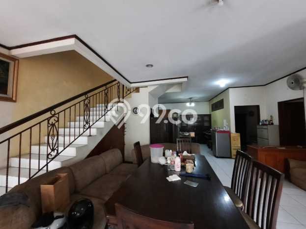 Rumah Mewah LB 300m2 Siap Huni Desain Elegan di Bintaro, Tangerang Selatan Rumah Mewah LB 300m2 Siap Huni Desain Elegan di Bintaro, Tangerang Selatan
