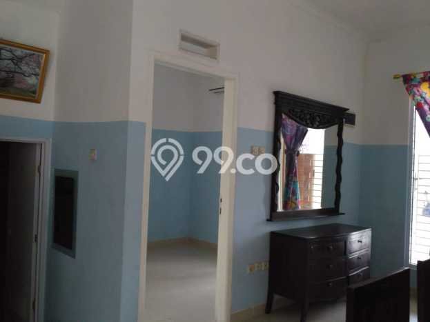 Rumah Strategis Modern Lb 180m2 di Ciputat, Tangerang Selatan Rumah Strategis Modern Lb 180m2 di Ciputat, Tangerang Selatan