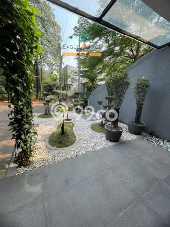 Rumah Luxury Modern Tanpa Renovasi di Veteran Jakarta Selatan Rumah Luxury Modern Tanpa Renovasi di Veteran Jakarta Selatan