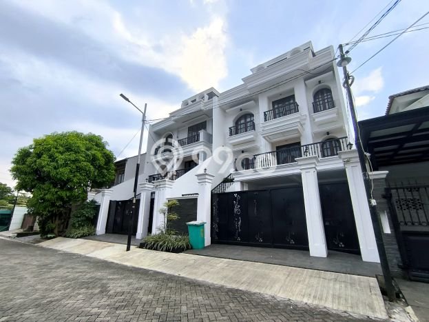 Hunian Eksklusif Dijual LT 270m2 di Pesanggrahan, Jakarta Selatan Hunian Eksklusif Dijual LT 270m2 di Pesanggrahan, Jakarta Selatan