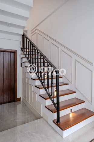 For Sale! Premium House LT 110m2 Desain Elegan di Lebak Bulus For Sale! Premium House LT 110m2 Desain Elegan di Lebak Bulus