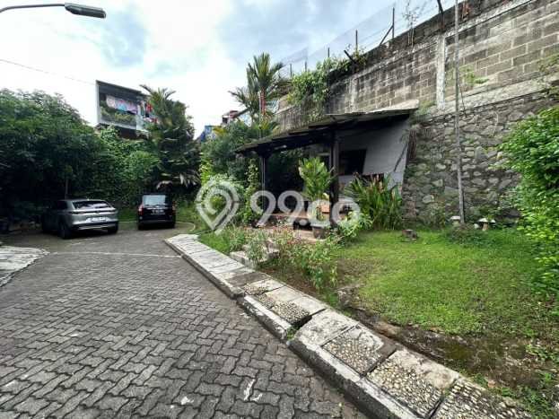 Hunian Elit LB 331m2 Siap Huni Desain Elegan di Bintaro, Tangerang Selatan Hunian Elit LB 331m2 Siap Huni Desain Elegan di Bintaro, Tangerang Selatan